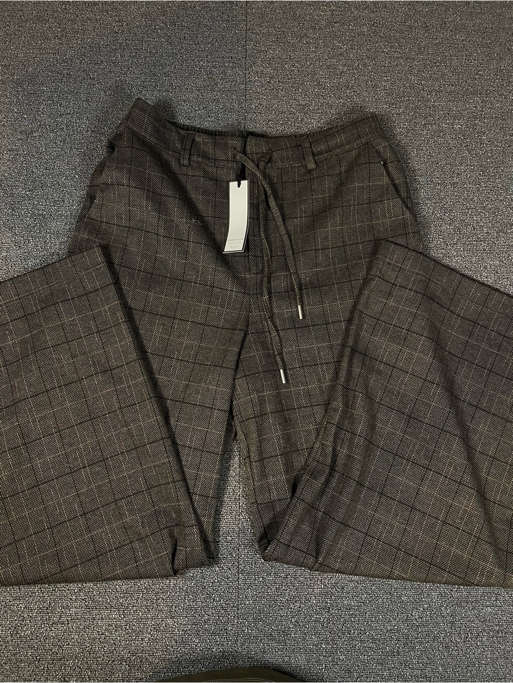 Bagatelle Collection New York Brown Plaid Drawstring Trousers
